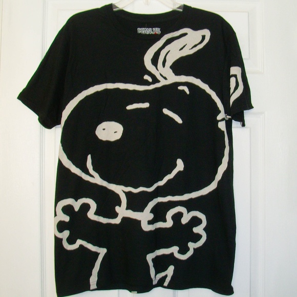 Peanuts Other - New! Peanuts Men's Snoopy T-shirt Size: Large